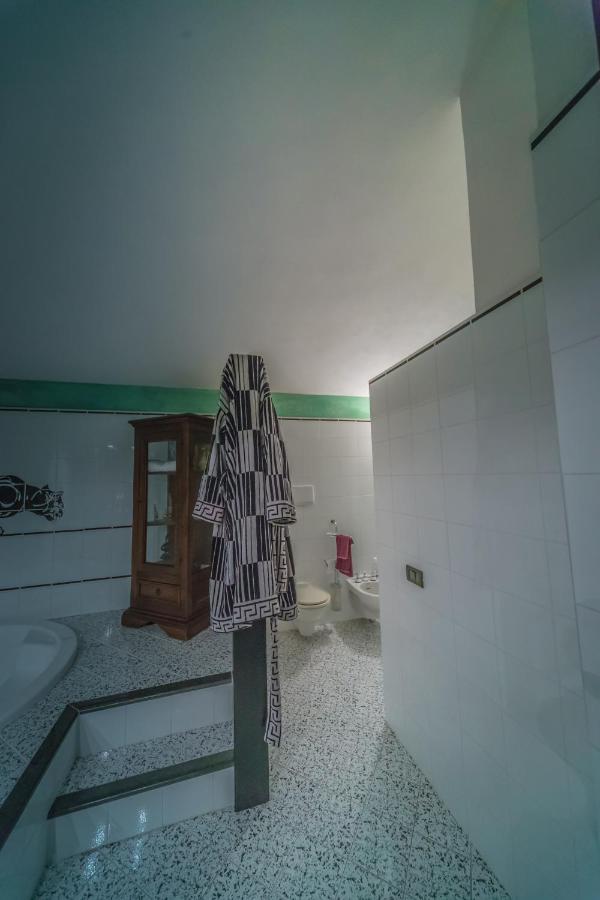 Villa Buzzi Besozzo Екстер'єр фото